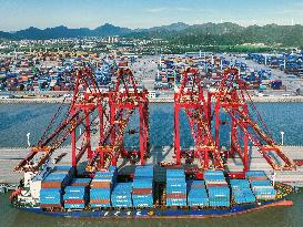 Zhoushan Port Container Transportation