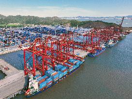 Zhoushan Port Container Transportation