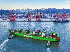 Zhoushan Port Container Transportation