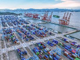 Zhoushan Port Container Transportation