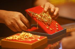 International Gold Prices Hit A Historic High