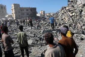 sraeli Forces Intensified Airstrikes On Gaza City - Palestine