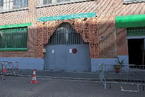 Pig's Head Found At Mosque In Paris - France