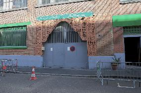 Pig's Head Found At Mosque In Paris - France