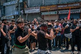 Kashmiri Shiites Mark Muharram Mourning - India