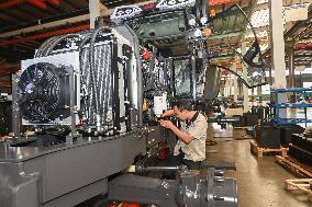 High-powered Tractor Assembles in Qingzhou