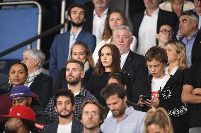 Natalie Portman At France And Iceland - Paris