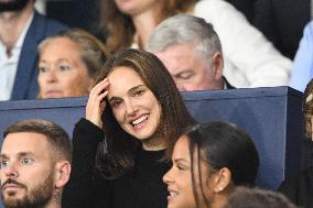 Natalie Portman At France And Iceland - Paris