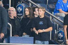 Natalie Portman At France And Iceland - Paris