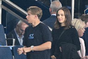 Natalie Portman At France And Iceland - Paris