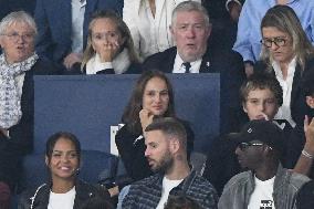 Natalie Portman At France And Iceland - Paris