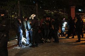 Bloquons-Tout At Porte de Bagnolet - Paris