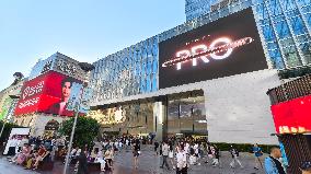 Apple Lowers iPhone 16 Price