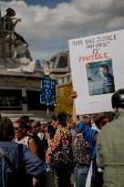 Demonstration by the Mothers in Revolt Movement - Paris