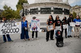 Demonstration by the Mothers in Revolt Movement - Paris