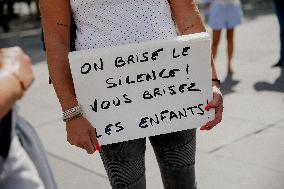 Demonstration by the Mothers in Revolt Movement - Paris