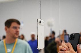 Apple iPhone Presentation - California