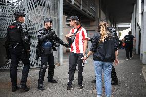 Bloquons-tout At Gare du Nord - Paris