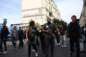 Bloquons-Tout At The Gare du Nord - Paris