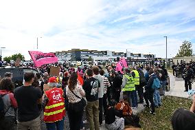 Bloquons Tout - Strike action at the Amazon Warehouse - Bretigny-Sur-Orge