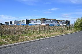 Bloquons Tout - Strike action at the Amazon Warehouse - Bretigny-Sur-Orge