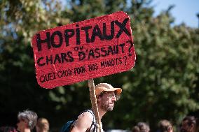 Bloquons-tout At Valence France