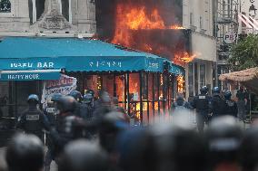 Bloquons-Tout - Restaurant Fire During Protests In Paris - France