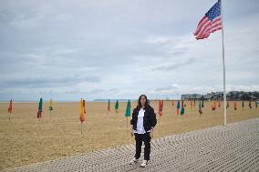Deauville Left-Handed Girl photocall FC