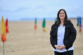 Deauville Left-Handed Girl photocall FC