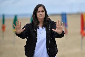 Deauville Left-Handed Girl photocall FC