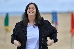 Deauville Left-Handed Girl photocall FC