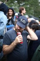 Bloquons-tout At Place des Fetes - Paris