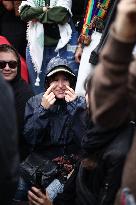 Bloquons-tout At Place des Fetes - Paris