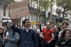 Bloquons-tout At Chatelet - Paris