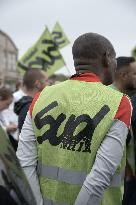 Bloquons-tout At Chatelet - Paris