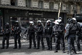 Bloquons-tout At Chatelet - Paris