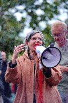 Bloquons Tout At Place d'Italie - Paris