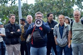 Bloquons Tout At Place d'Italie - Paris
