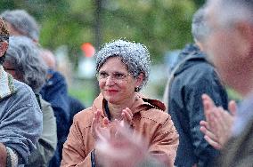 Bloquons Tout At Place d'Italie - Paris