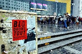 Bloquons Tout At Place d'Italie - Paris