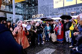 Bloquons Tout At Place d'Italie - Paris