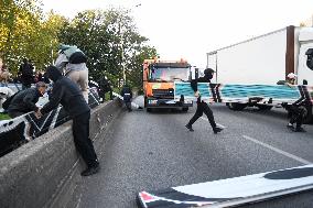 Bloquons Tout In Paris