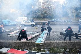 Bloquons Tout In Paris