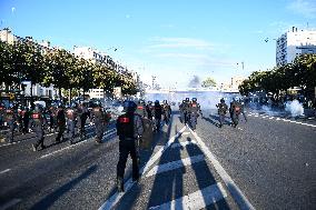 Bloquons Tout In Paris