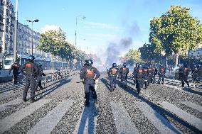 Bloquons Tout In Paris