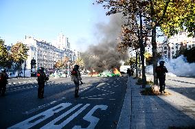 Bloquons Tout In Paris