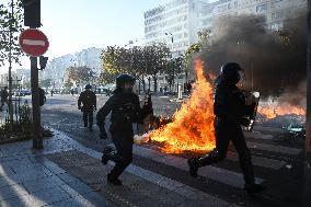 Bloquons Tout In Paris