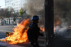 Bloquons Tout In Paris