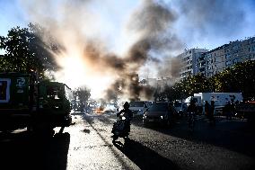 Bloquons Tout In Paris