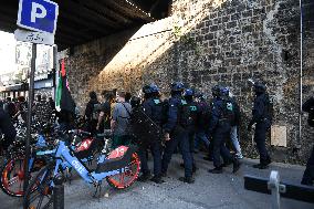 Bloquons Tout In Paris